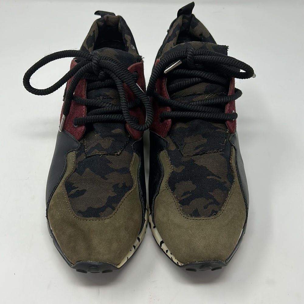 Steve Madden Green Camouflage Burgundy White Black Wedge Sneakers Size 8.5 - Picture 3 of 10